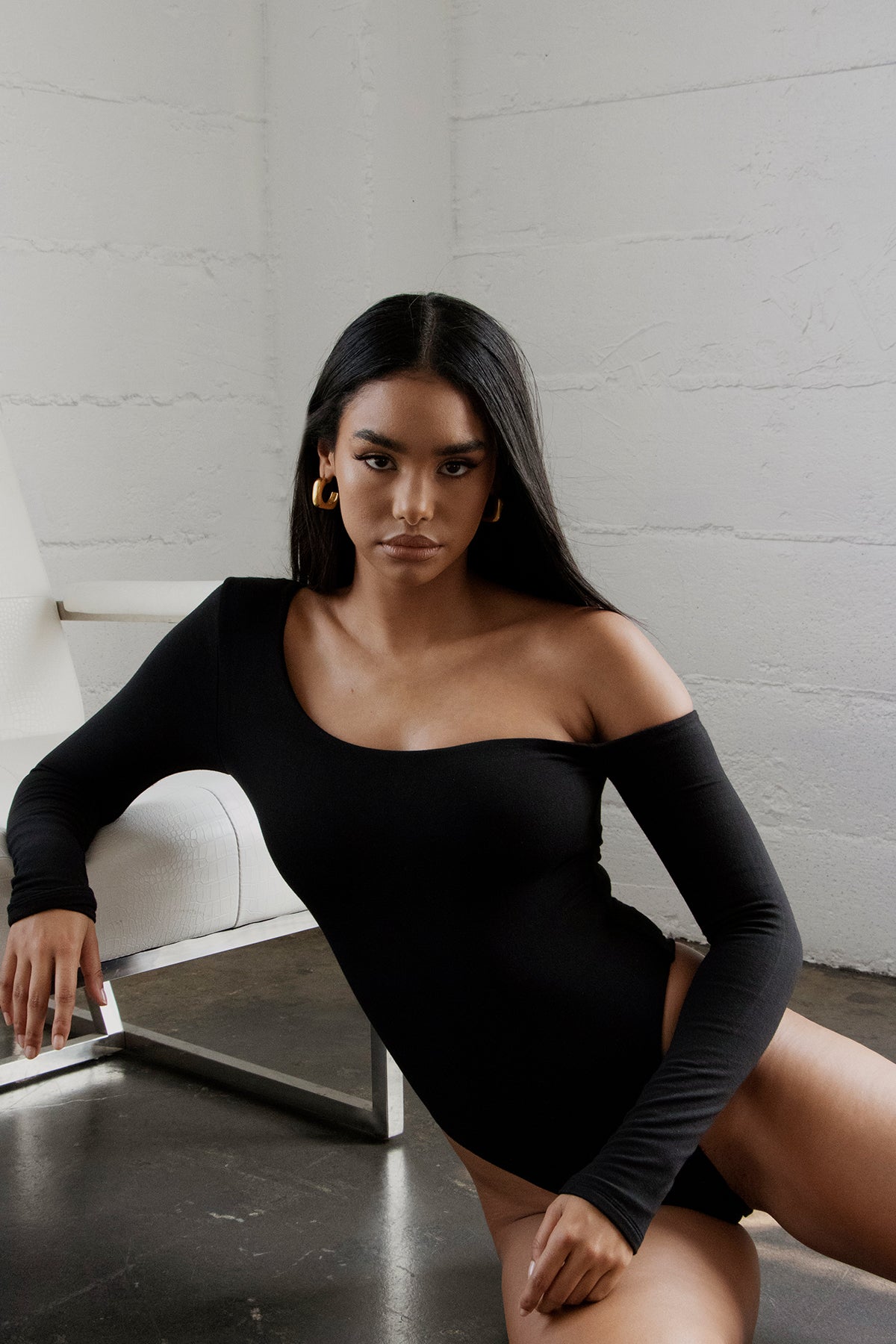 black bodysuit long sleeve off the shoulder
